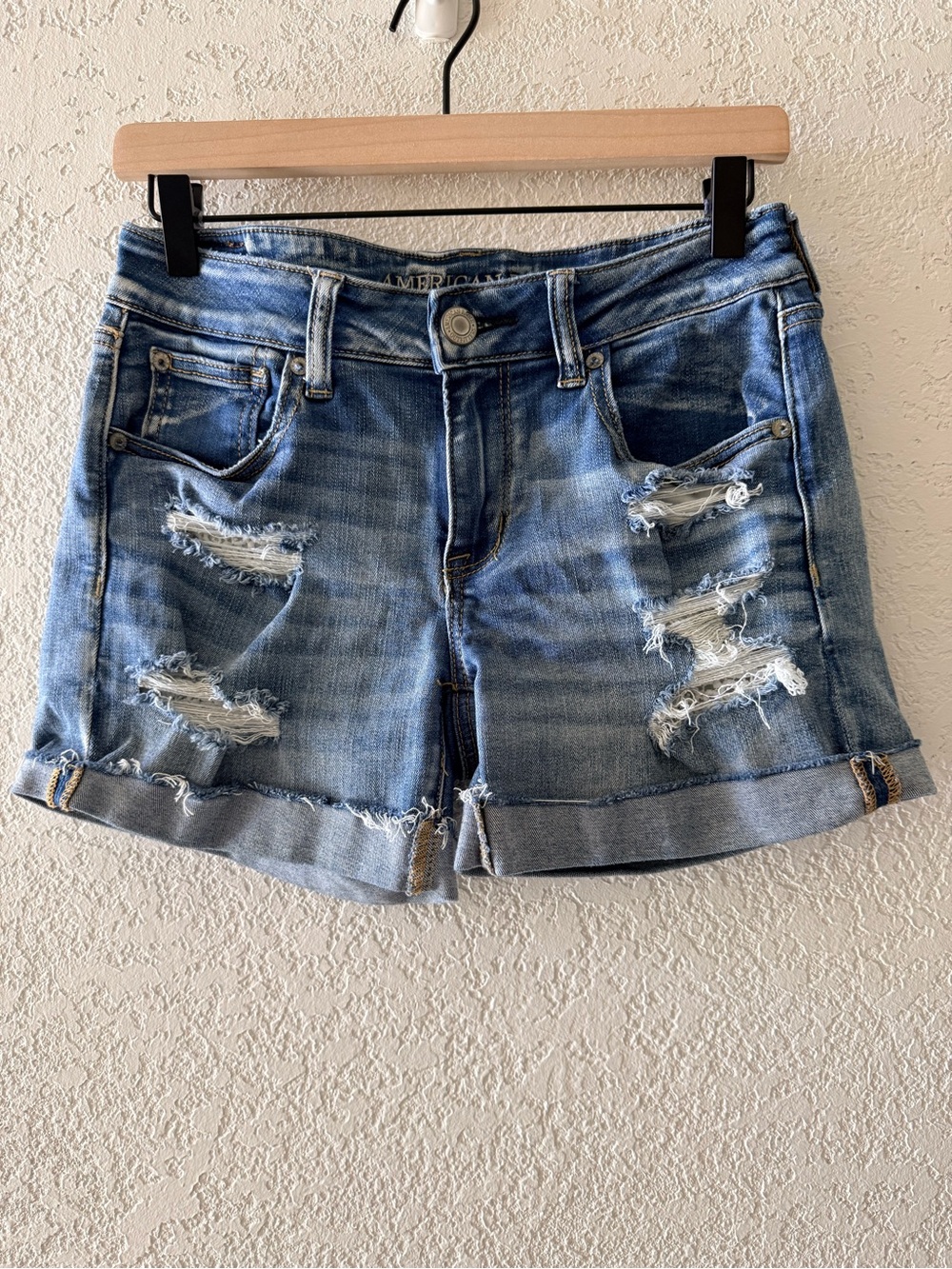 AMERICAN EAGLE OUTFITTERS Next Level Stretch X  Distressed High Rise Shorts Sz 8